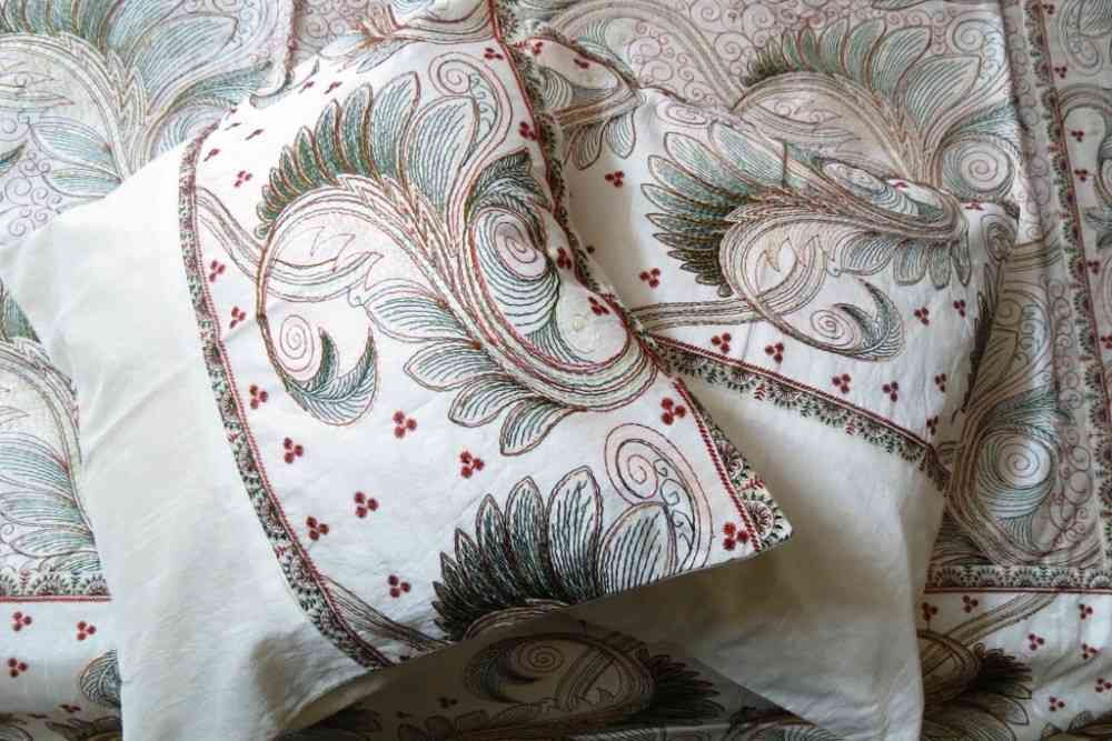 Beautiful Embroidered Cream 5 Piece Silk Bedspread Set