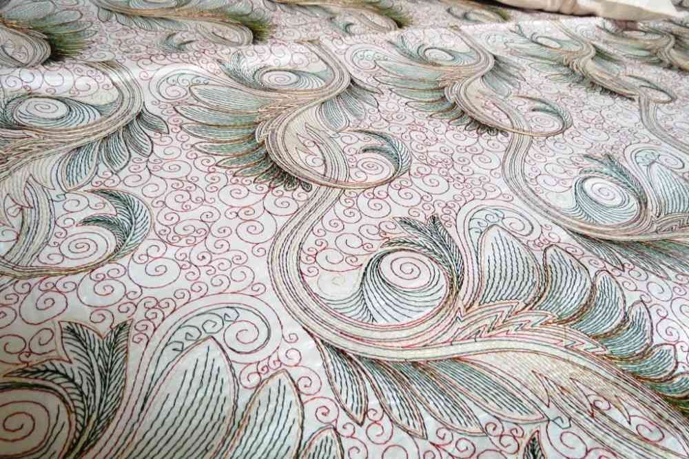 Beautiful Embroidered Cream 5 Piece Silk Bedspread Set