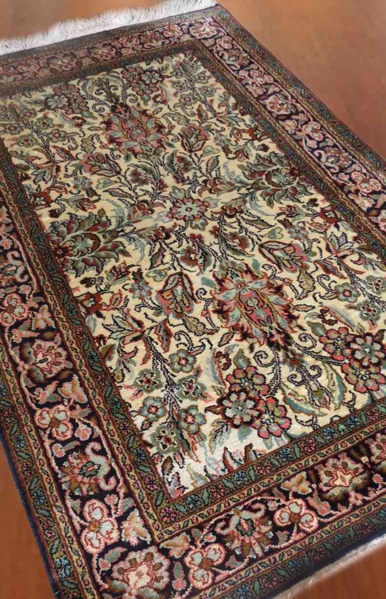 Floral Design Persian Silk Rugs