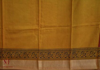 Picante With Golden Orange Handloom Women's Mulberry Silk Sarees 