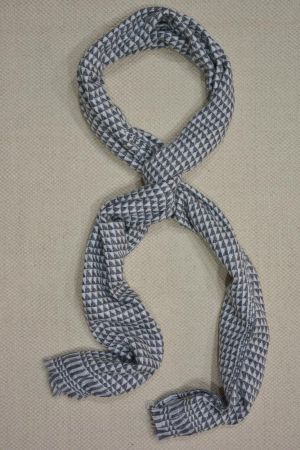 GREY AND WHITE TRIANGLE DESIGN CASHMERE WOOL STOLE-C44