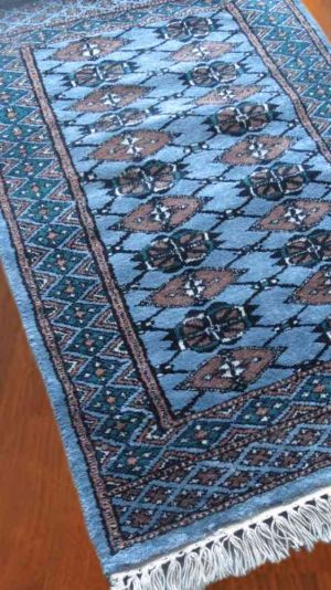 RUSTIC BLUE HAND KNOTTED WOOL RUG FROM INDIA